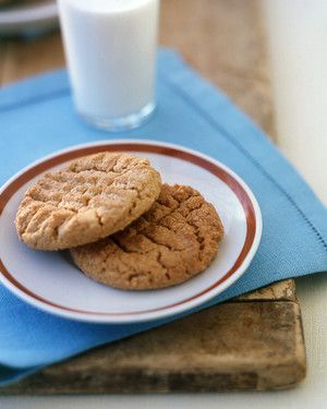 Classic Peanut Butter Cookies: Master Crisscross & Avoid Overbaking